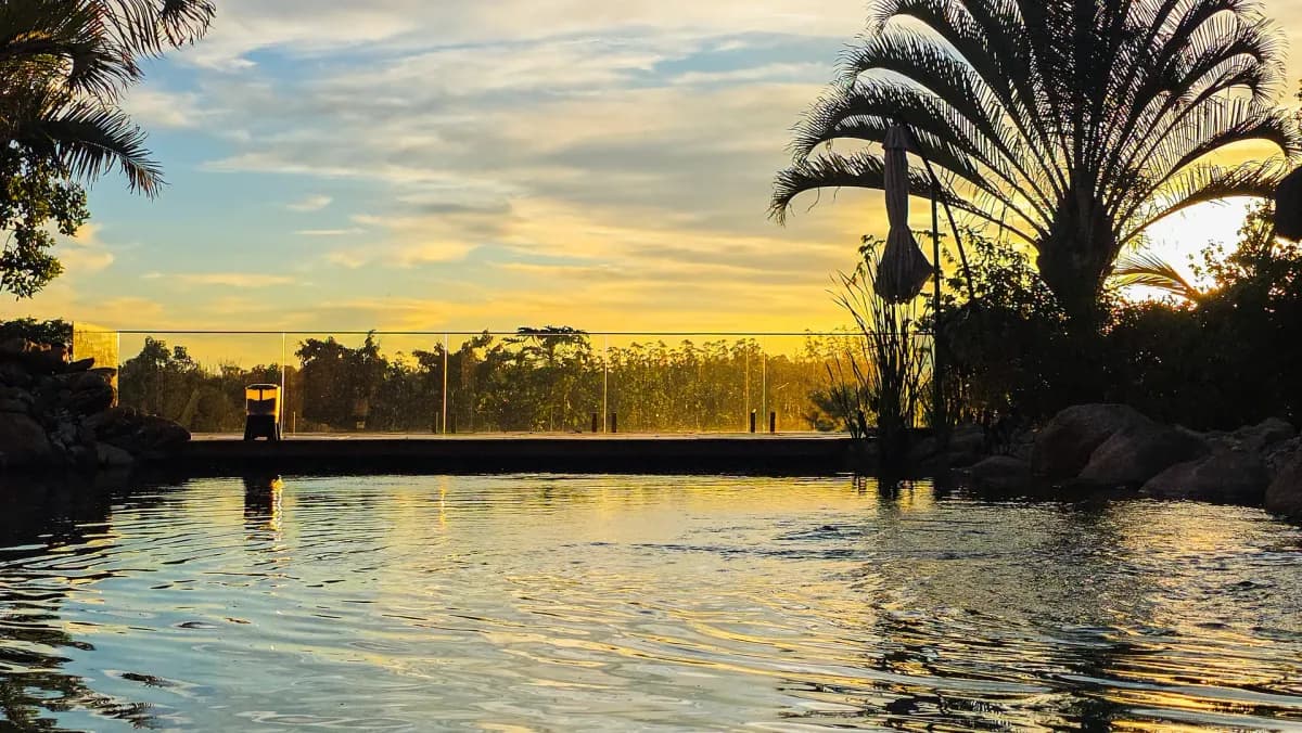 Piscina ao Entardecer