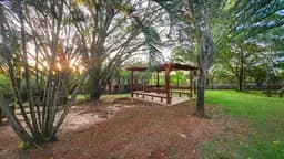 Pergolado no Jardim